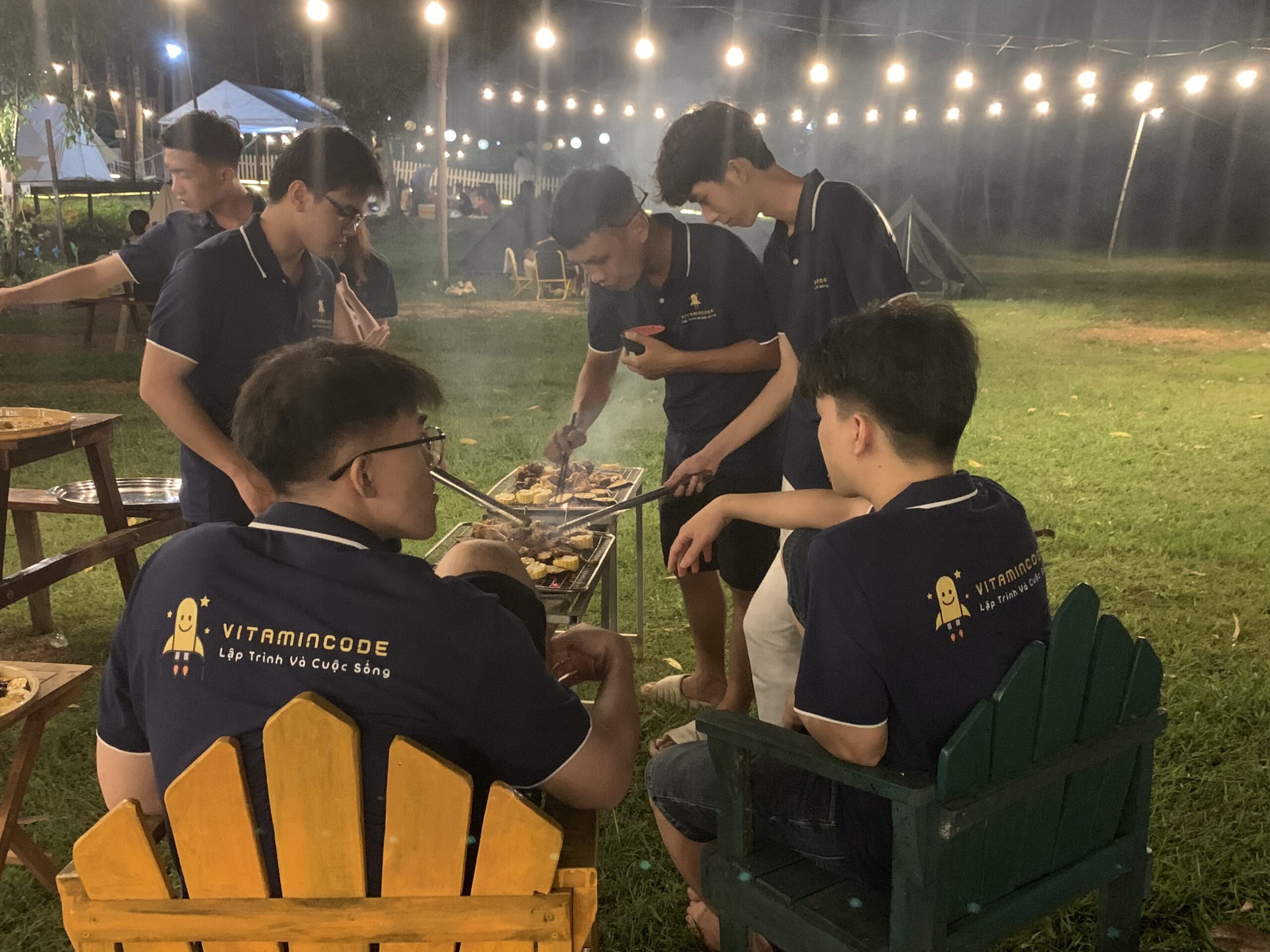 hinh_anh_buoi_camping hinh_anh_buoi_camping